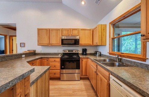 Southern Shores Casa | L'ESCALE - Soak in the summer sun this oceanside 4 BR home!