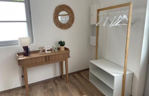 Chatillon-sur-Chalaronne Apartamento | L Etape Châtillonnaise center private parking