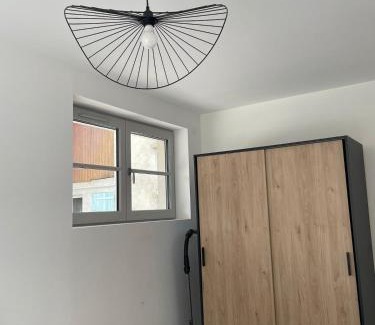 Chatillon-sur-Chalaronne Apartamento | L Etape Châtillonnaise center private parking