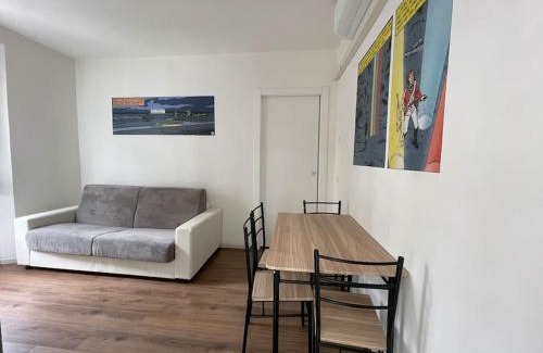 Carona Apartamento | L'ETRANGE RENDEZ-VOUS Tome 1