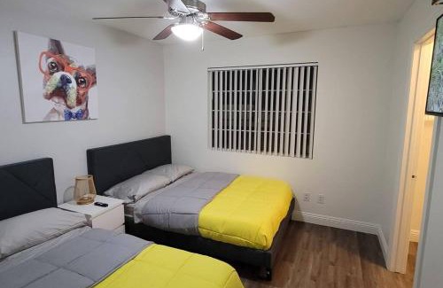 Las Vegas Apartamento | L - Fully remodeled and professionally decorated