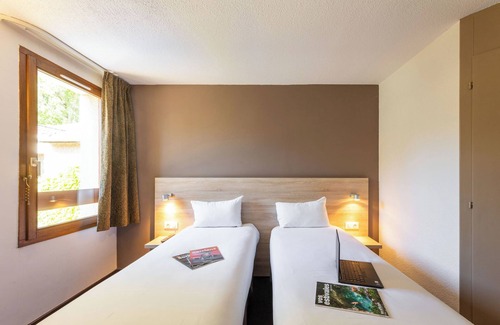 Claix Hotel | L'Hôtel des Trois Massifs
