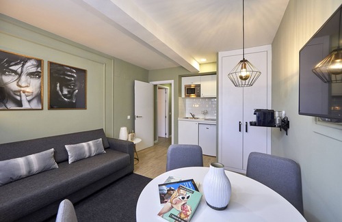 Barrio de La Latina Apartamento | L&H La Latina