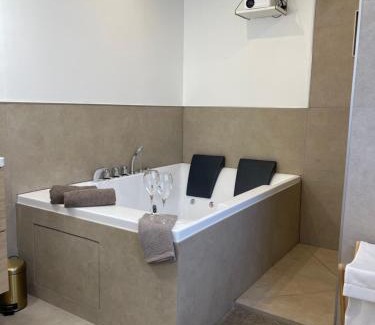 Gournay-en-Bray Apartamento | L’Harmonie - suite balneo