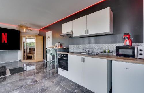 Vieille-Toulouse Apartamento | L'Horizon - Suite romantique avec jacuzzi, sauna, piscine & vidéo projecteur