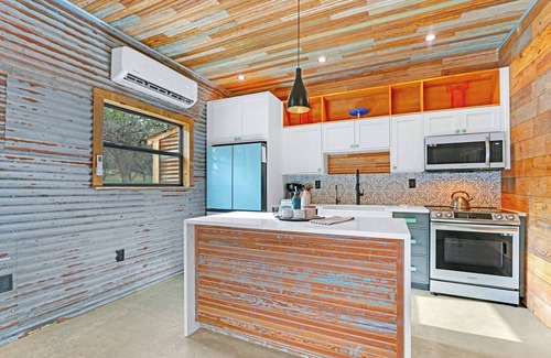 Wimberley Casa | L'il Dirt Cowboy at Wild Candy Farm