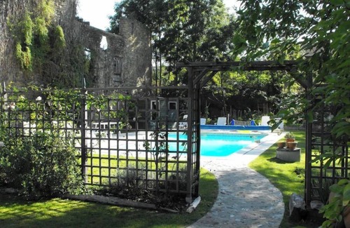 Leran Casa | L’Impasse du Temple - Superb Holiday 1 BR, beautiful gardens, salt water pool