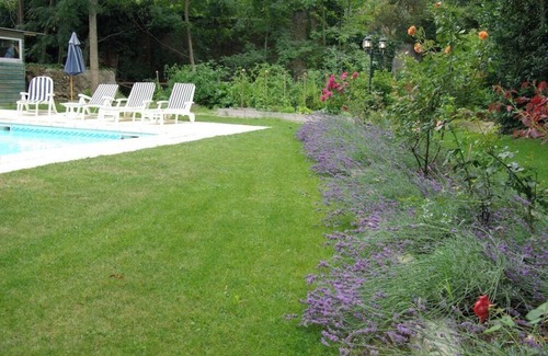 Leran Casa | L’Impasse du Temple - Superb Holiday 1 BR, beautiful gardens, salt water pool
