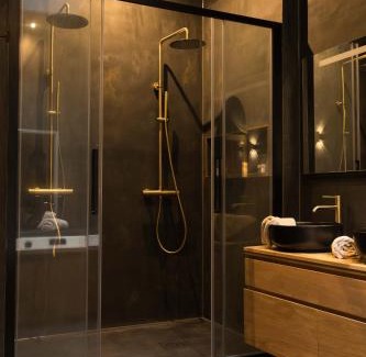 Saint-Martin-du-Littoral Casa | L'inattendu - Loveroom chic et spacieuse avec jacuzzi