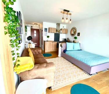 Concarneau Apartamento | - L'IROIZH - CONCARNEAU - VUE MER PANORAMIQUE - STUDIO STANDING PLAGE DES SABLES BLANCS - PARKING - DRAPS & SERVIETTES INCLUS - NEAR THALASSOTHERAPY - Wifi -