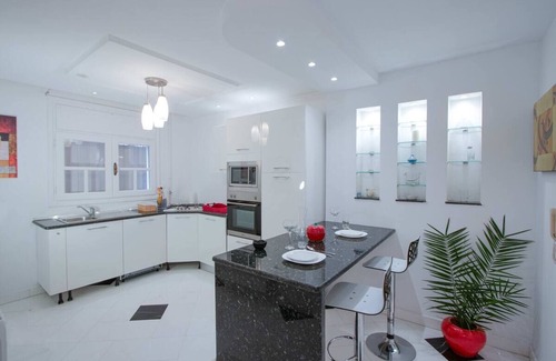 Les Berges du Lac Apartamento | L'onde du Lac - chic apartment with private suite