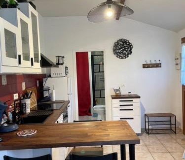 Tully Casa | L'Opaline