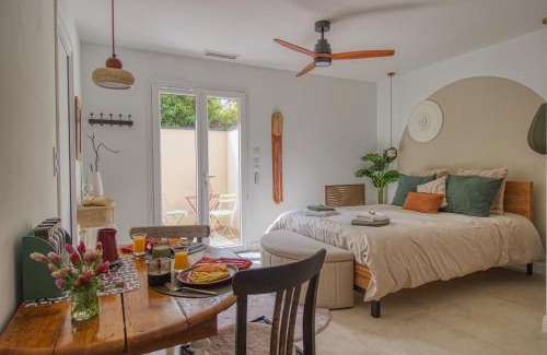Saussenac Cama Y Desayuno | L orée du bois, le studio
