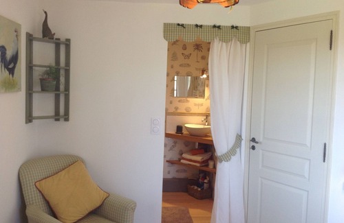 Bonneville-la-Louvet Casa | L'ORCHARD - Guest Rooms - 2 People - Double bed - Breakfast included.