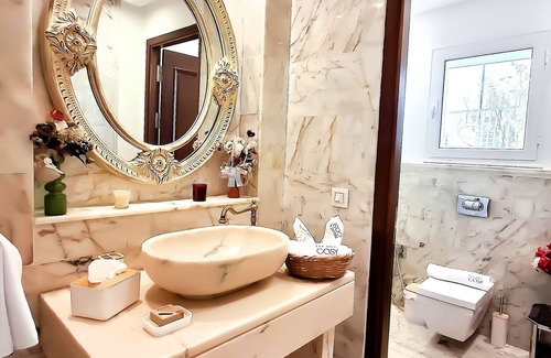 Les Berges Du Lac II Casa | L'Orchidée - Luxury Suites