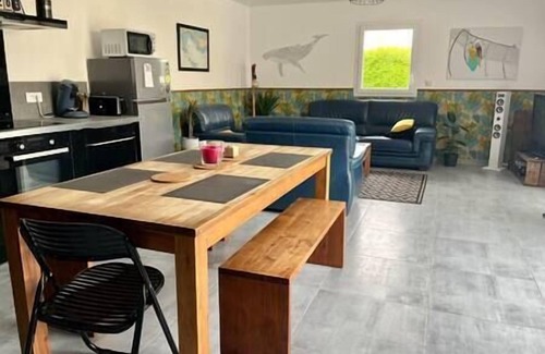 Saint-Come-de-Fresne Casa | L'Ostréa, house with garden 200m from the sea-wifi