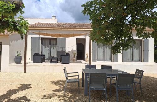 Saint-Paulet-de-Caisson Casa | L 'oustalet