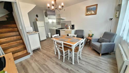 Entraygues-sur-Truyere Apartamento | L'Oustalou - Gîte entre Lot et Truyère