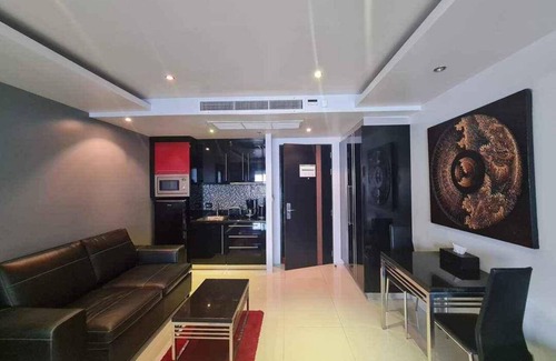 Patong Condominio | L01 Bangla Suites, Modern Studio On Bangla Road