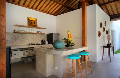 Petitenget Villa | # L1 12BR Oberoi 700m playa Seminyak