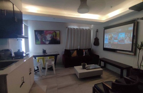 Bonifacio Global City Condominio | L1 Twin Bed Staycation in Bonifacio Global City