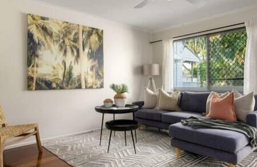 Lota Casa | L143Up 3BR/2BA House w Parking Close to Eastwood Beach