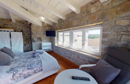Torre de Esera Apartamento | CASA RURAL LA ABADIA-APARTAMENTO LA PEÑA