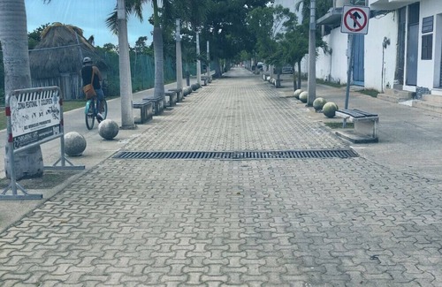 Luis Donaldo Colosio Apartamento | La Adelita a solo 5 minutos caminando a la playa pública.