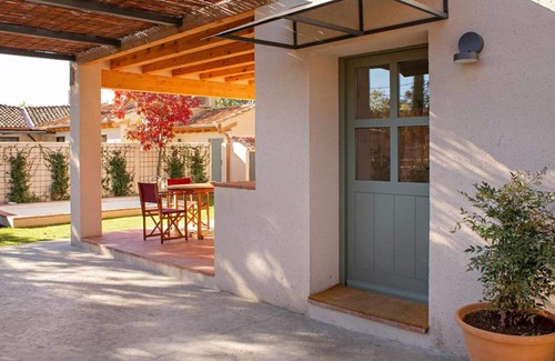Tenzuela Casa | La Alberca: Casa con jardín y piscina