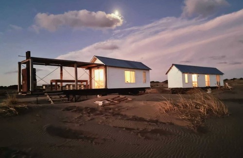 Partido de Tres Arroyos Cabina | "La anita" casa en la playa frente al mar.