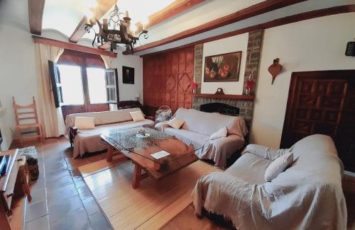 Linares de Mora Casa | La Antigua Posada