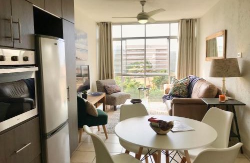 Ballito Apartamento | La Ballito Beachfront Breakaway