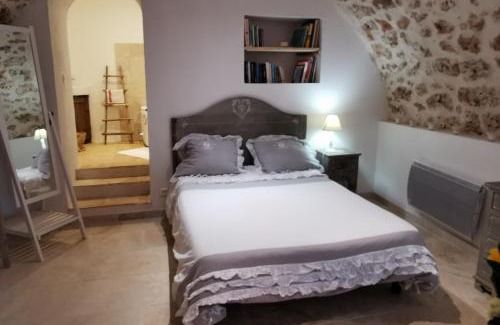 Salernes Apartamento | La Bastide du Capelier - Gîte pour 4 personnes avec baignoire balnéothérapie