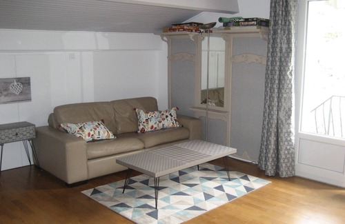 Nyons Cama Y Desayuno | La Belle Etoile, a private room of 35 m² in an olive grove in Nyons