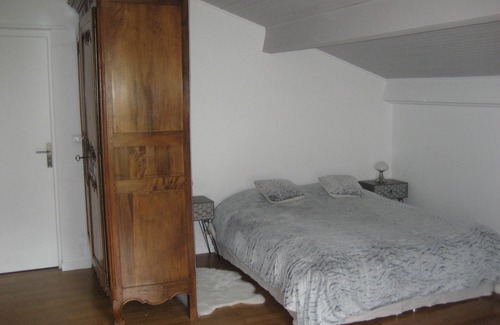 Nyons Cama Y Desayuno | La Belle Etoile, a private room of 35 m² in an olive grove in Nyons
