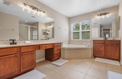 Vista East Casa | La Belle Onyx Retreat Home