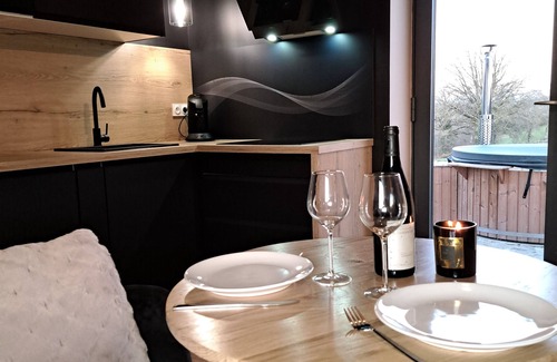 Saint-Denis-de-Jouhet Casa | La Bergerie Cosy - Sauna et Bain Nordique Privatif