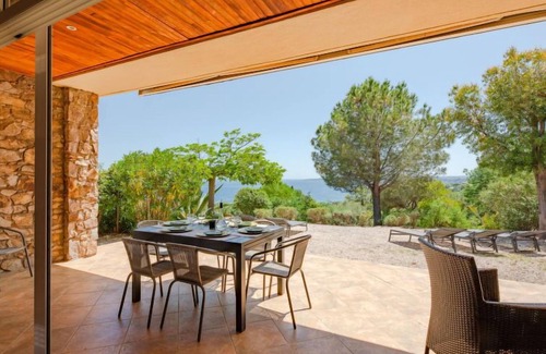 Plage de la Garonnette Casa | La Bergerie by Interhome