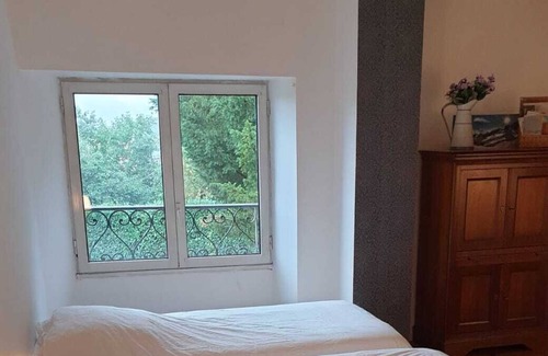 Lourdes Casa | La Bergerie: spacious house with large garden, view of the Pyrenees (wifi)