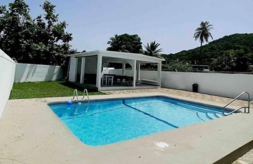Quebrada Fajardo Casa | 🤍La Bianca private🤍 pool🏊🏼,🎂🎉🎁 billiards birthday🎱,