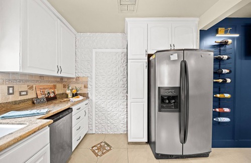 Mayflower Village Casa | LA Blue, Pool, 3BR by Zen Living