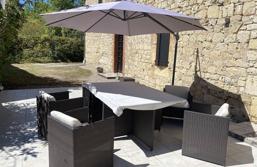 Livers-Cazelles Casa | La Bonnetie - Beautiful stone cottage with pool