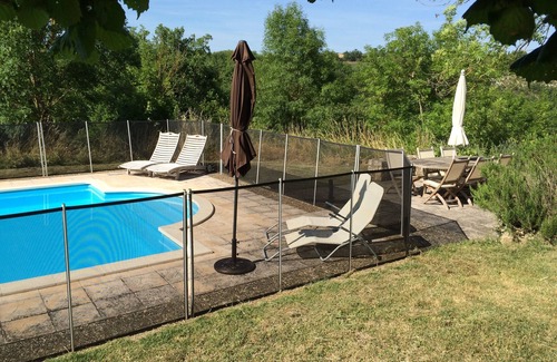 Livers-Cazelles Casa | La Bonnetie - Beautiful stone cottage with pool