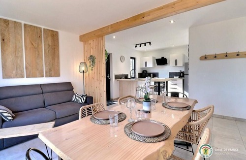 Ozon Cama Y Desayuno | La BOOA Prestige & sérénité/Piscine privative 4*