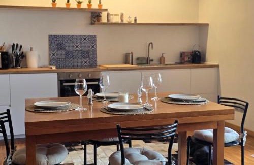 Como Apartamento | La BuCa - in Como - Complete apartment, 150 sq m - Private covered parking - Private terrace - Fully equipped kitchen - Two large bedrooms