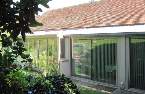 Chatel-Moron Casa | La Buissonnière in South Burgundy: whole house with swimming pool