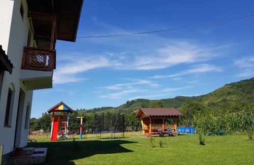 Polovragi Casa | La Bunicu