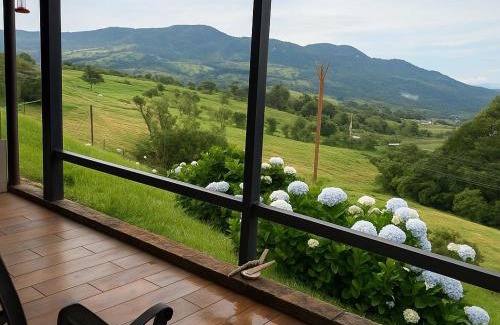 Vara Blanca Chalet De Esquí | La Cabaña