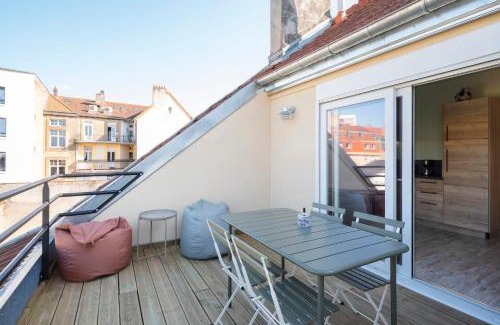 Plantieres Queuleu Apartamento | La Cabane - deux chambres et grande terrasse