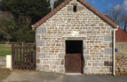 La Foret-Auvray Casa | La Cahute, gîte étape